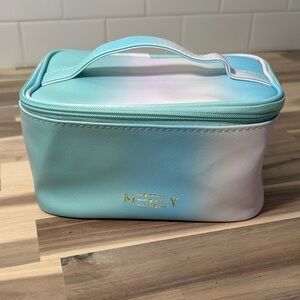 NWOT Roomy Cosmetic Bag